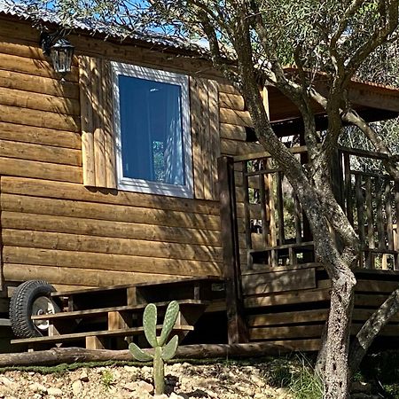 Camping Les Amandiers Castelnau-de-Guers Экстерьер фото