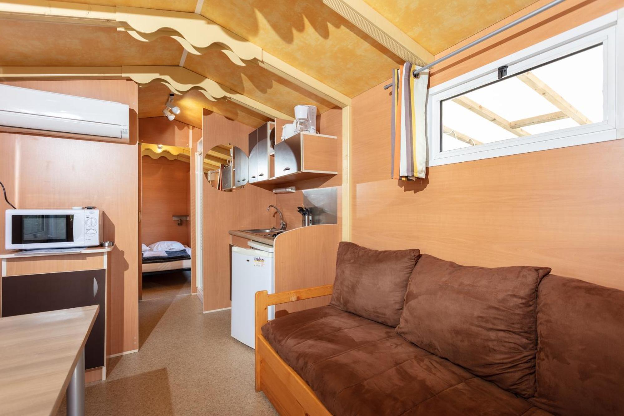 Camping Les Amandiers Castelnau-de-Guers Экстерьер фото